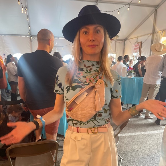 Meet your posher, Ktcheeky! - Picture 3 of 17